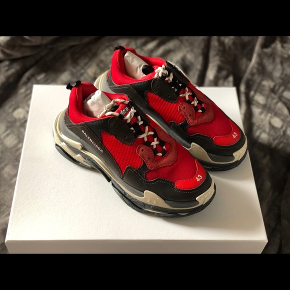 balenciaga triple s red and black